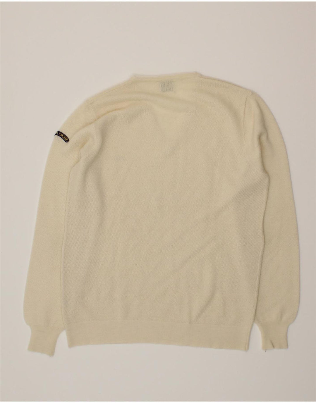 VINTAGE Mens Graphic V-Neck Jumper Sweater Medium Off White Wool Vintage Vintage and Second-Hand Vintage from Messina Hembry 