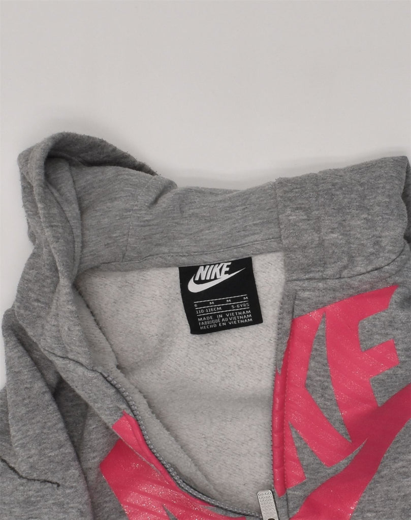 NIKE Girls Graphic Zip Hoodie Sweater 5-6 Years Medium Grey Cotton | Vintage Nike | Thrift | Second-Hand Nike | Used Clothing | Messina Hembry 