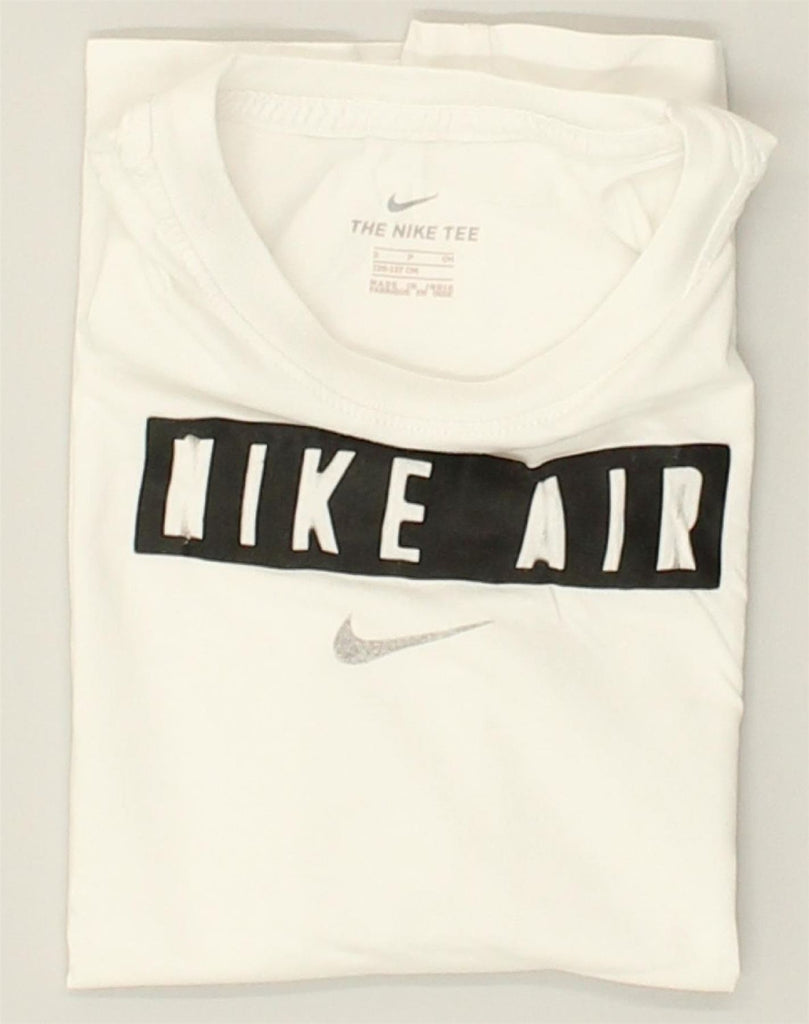 NIKE Boys Graphic T-Shirt Top 8-9 Years Small  White Cotton | Vintage Nike | Thrift | Second-Hand Nike | Used Clothing | Messina Hembry 