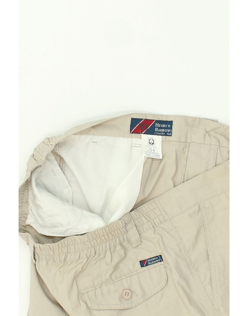 VINTAGE Mens Pegged Chino Shorts IT 54 2XL W36  Beige Cotton | Vintage Vintage | Thrift | Second-Hand Vintage | Used Clothing | Messina Hembry 