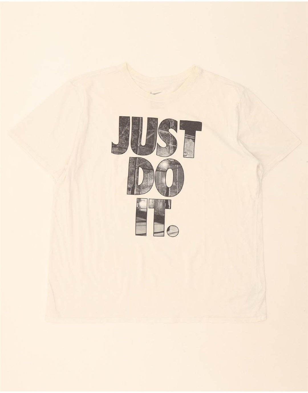 NIKE Mens Graphic T-Shirt Top 2XL White Cotton Vintage Nike and Second-Hand Nike from Messina Hembry 