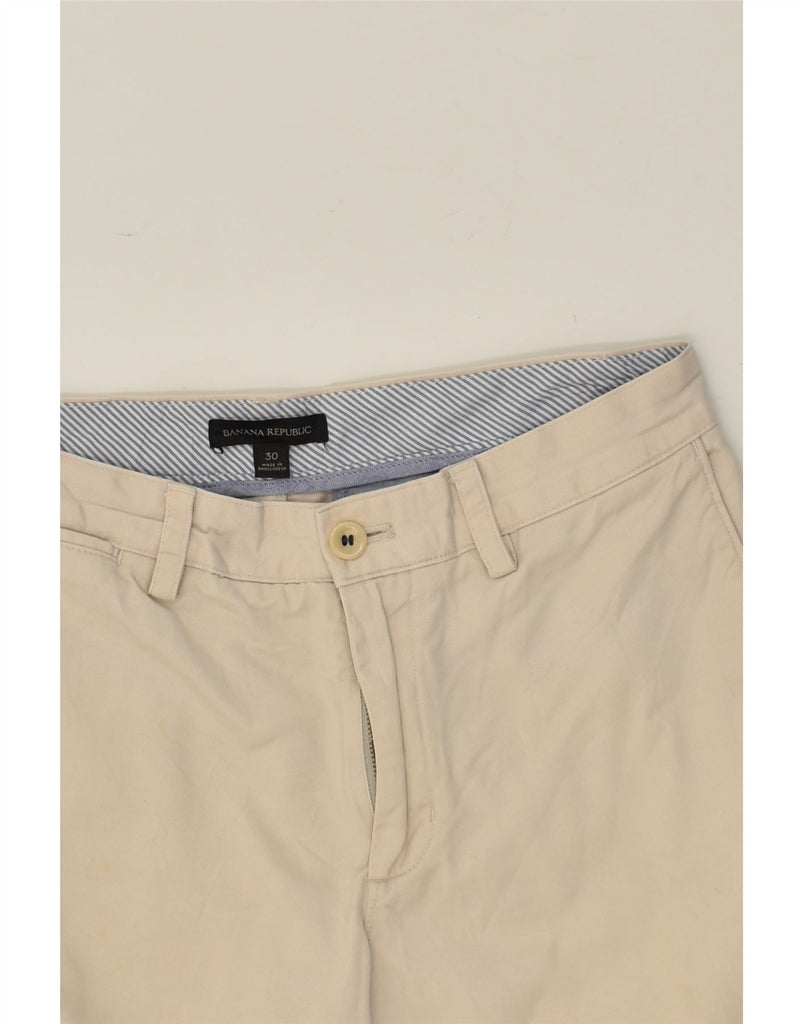 BANANA REPUBLIC Mens Chino Shorts W30 Medium Beige Cotton | Vintage Banana Republic | Thrift | Second-Hand Banana Republic | Used Clothing | Messina Hembry 