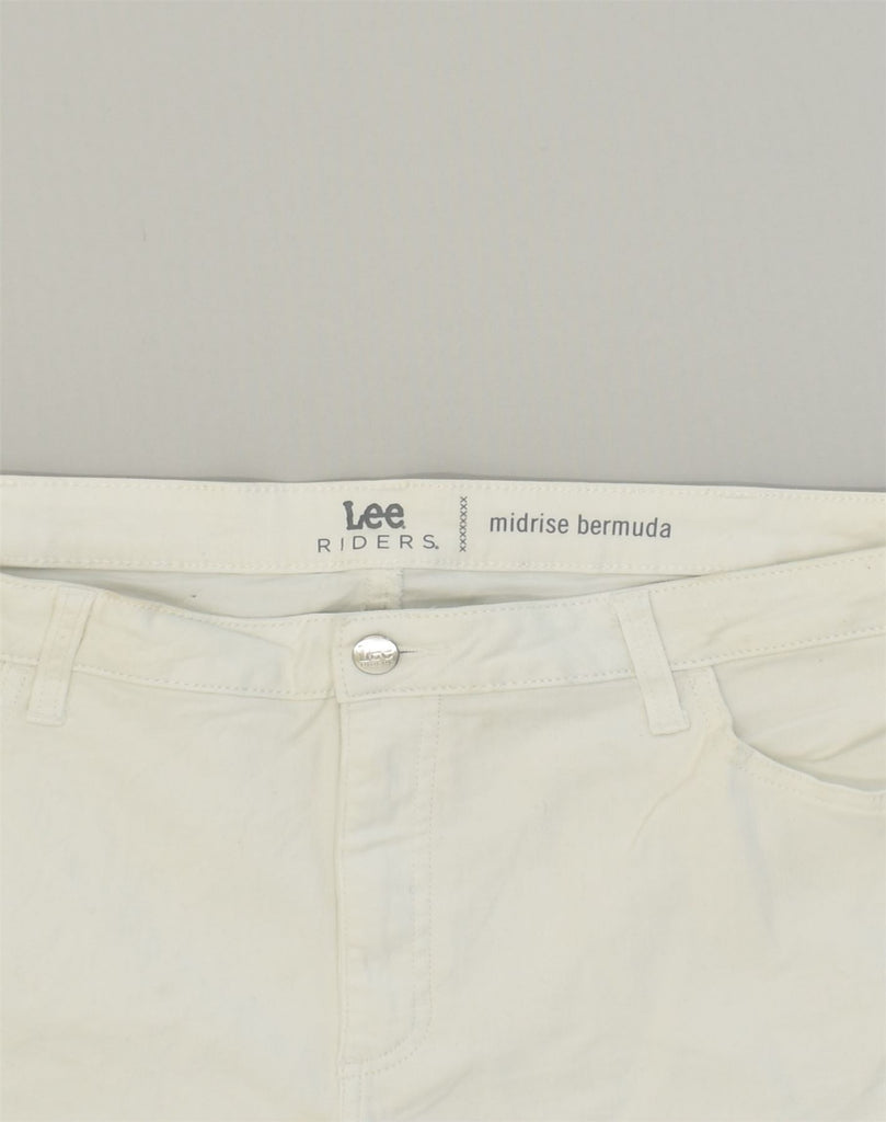 LEE Womens Riders Mid Rise Bermuda Shorts W40 2XL White Cotton | Vintage Lee | Thrift | Second-Hand Lee | Used Clothing | Messina Hembry 