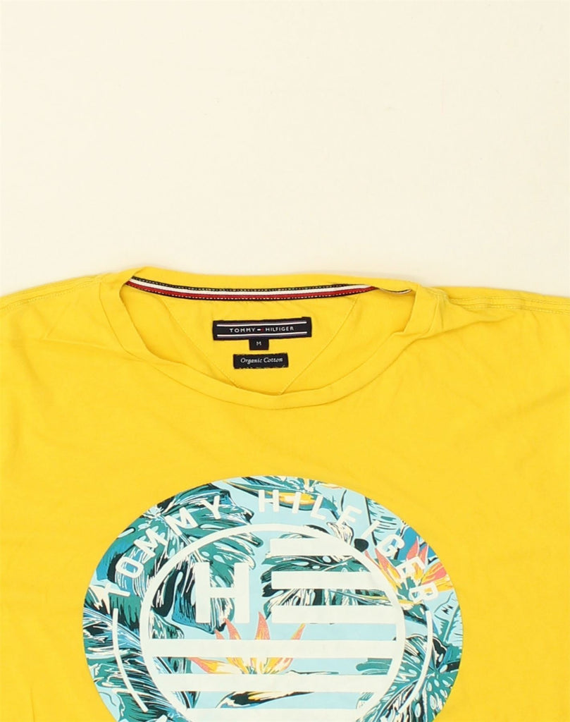 TOMMY HILFIGER Mens Graphic T-Shirt Top Medium Yellow Cotton | Vintage Tommy Hilfiger | Thrift | Second-Hand Tommy Hilfiger | Used Clothing | Messina Hembry 