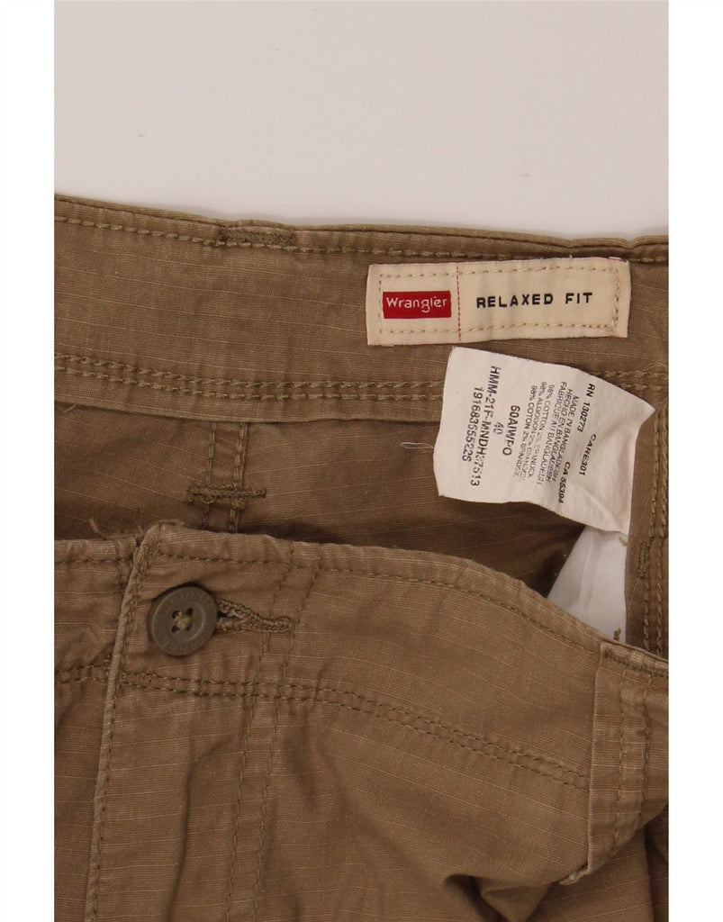 WRANGLER Mens Relaxed Fit Cargo Shorts W40 XL Brown Cotton Vintage Wrangler and Second-Hand Wrangler from Messina Hembry 