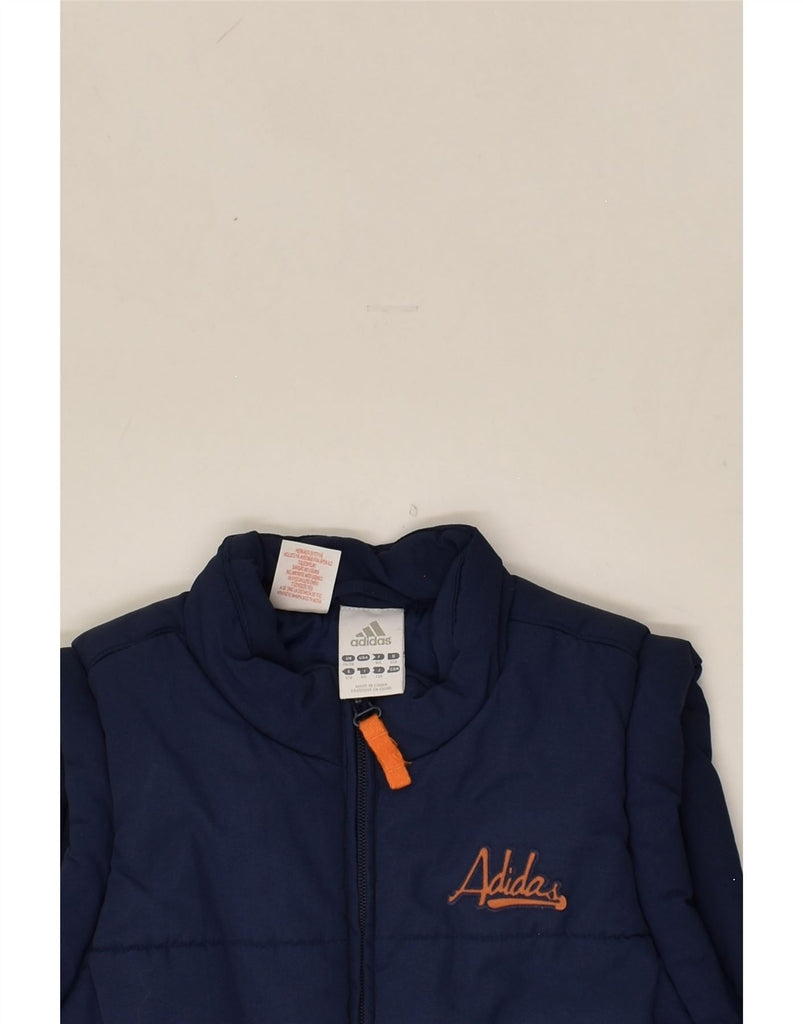 ADIDAS Boys Graphic Padded Gilet 9-10 Years Medium Navy Blue Polyester | Vintage Adidas | Thrift | Second-Hand Adidas | Used Clothing | Messina Hembry 