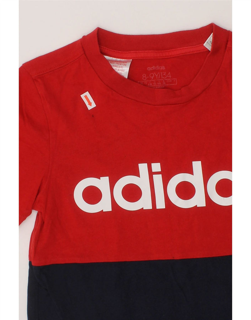 ADIDAS Boys Graphic T-Shirt Top 8-9 Years Navy Blue Colourblock Cotton Vintage Adidas and Second-Hand Adidas from Messina Hembry 
