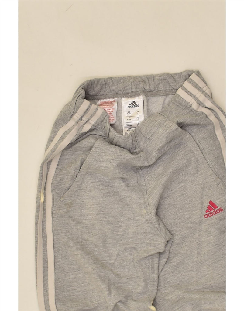 ADIDAS Girls Tracksuit Trousers Joggers 9-10 Years Grey Cotton | Vintage Adidas | Thrift | Second-Hand Adidas | Used Clothing | Messina Hembry 