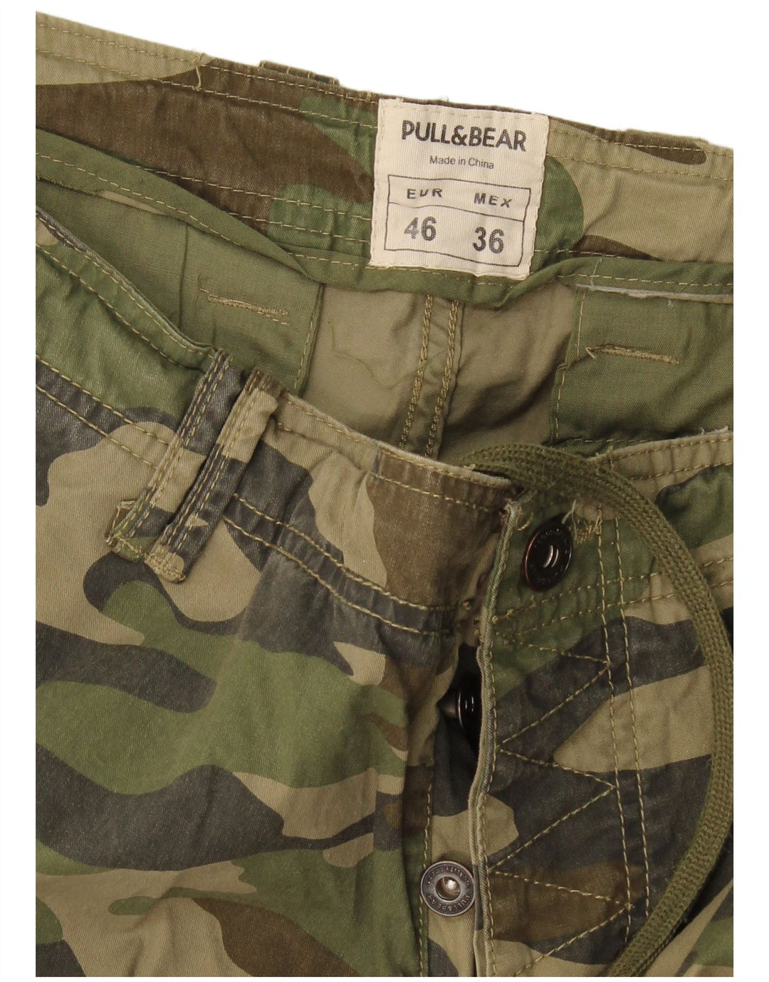 Pull & Bear Mens Cargo Shorts EU 46 XL W36 Khaki Camouflage