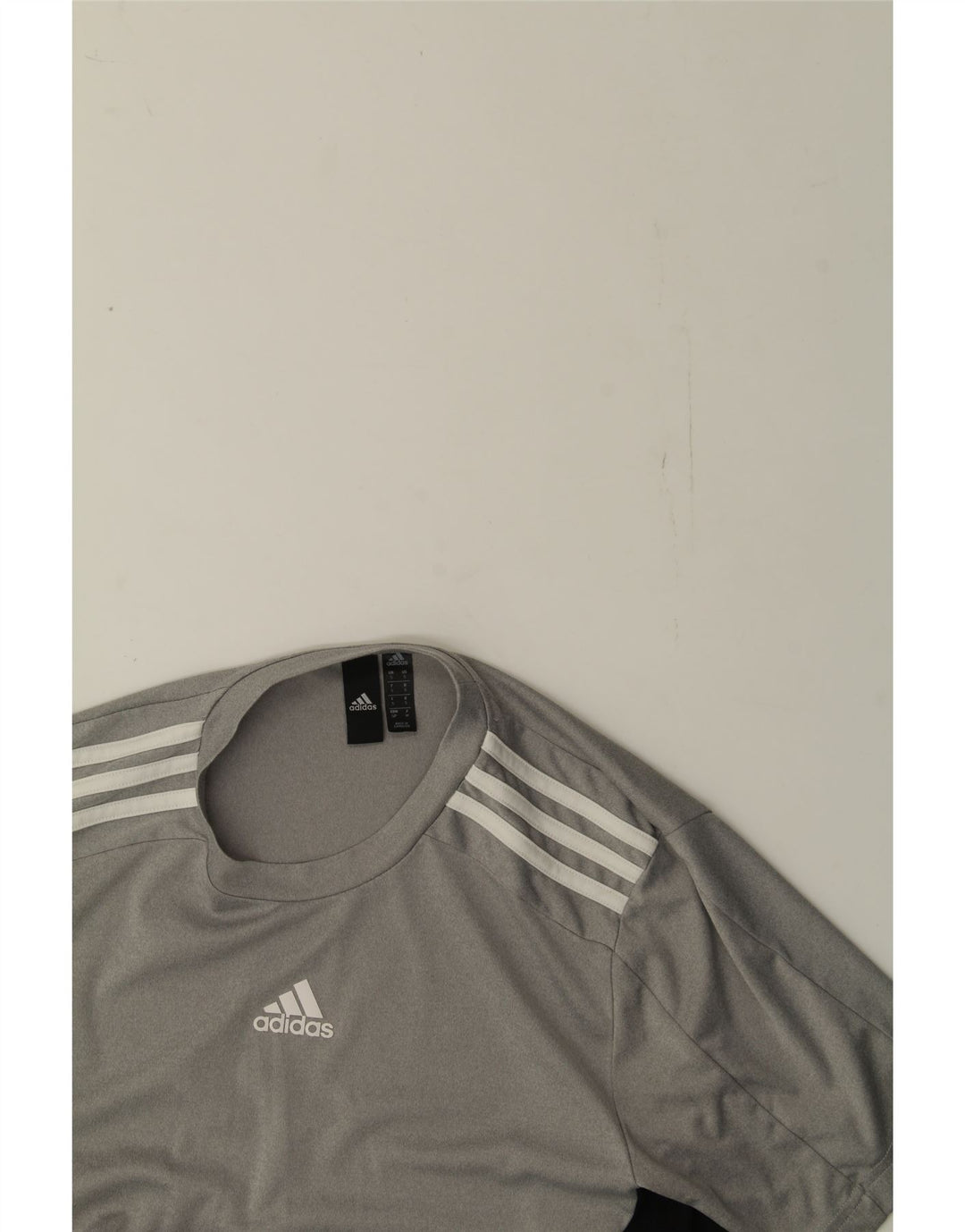 ADIDAS Mens T-Shirt Top Small Grey Colourblock Polyester Vintage Adidas and Second-Hand Adidas from Messina Hembry 