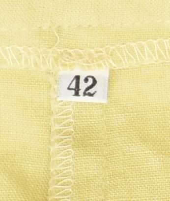 VINTAGE Womens Straight Capri Trousers IT 42 Medium W28 L24 Yellow Classic | Vintage | Thrift | Second-Hand | Used Clothing | Messina Hembry 