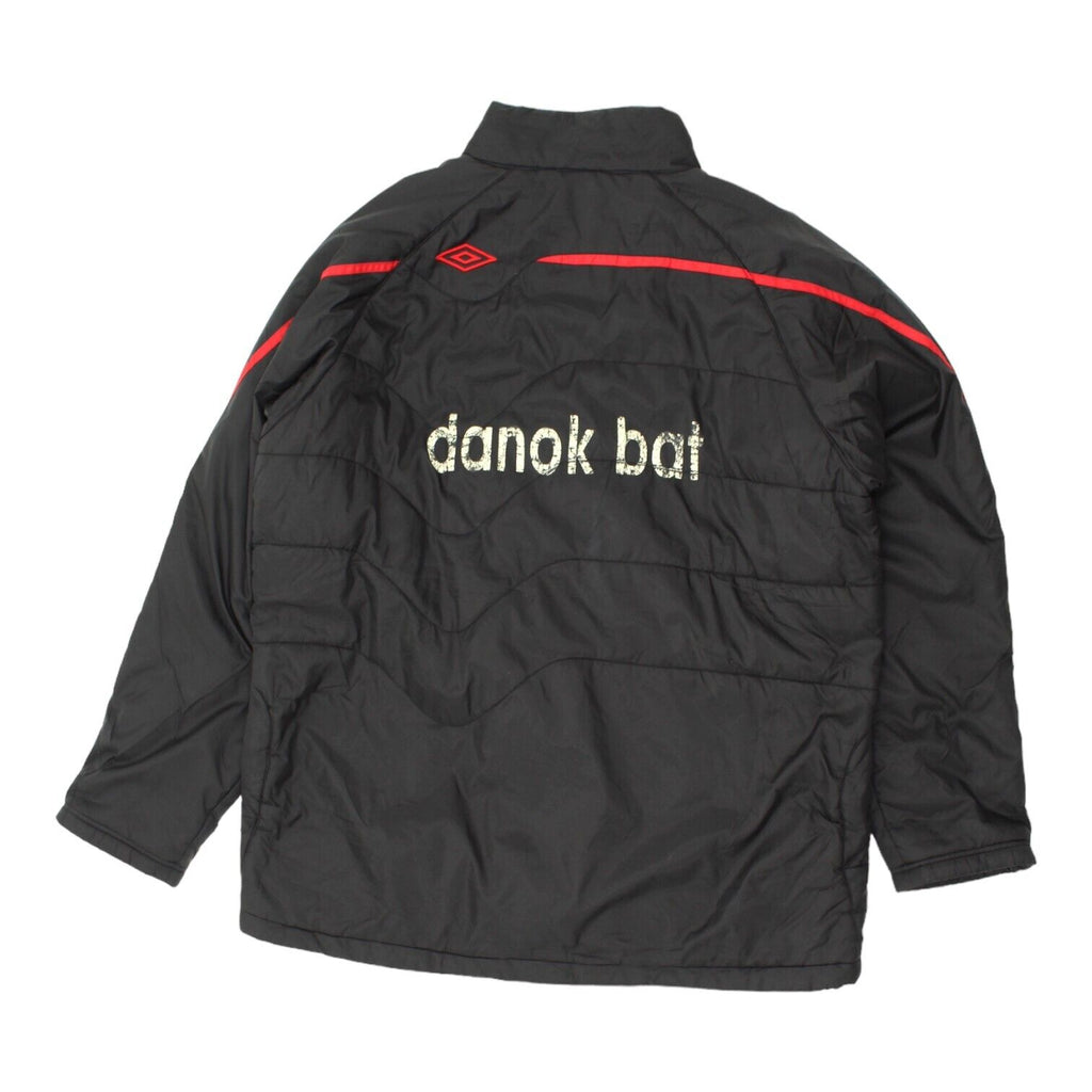 Danok Bat CF Umbro Mens Black Quilted Bench Coat Jacket | Football Sportswear | Vintage Messina Hembry | Thrift | Second-Hand Messina Hembry | Used Clothing | Messina Hembry 
