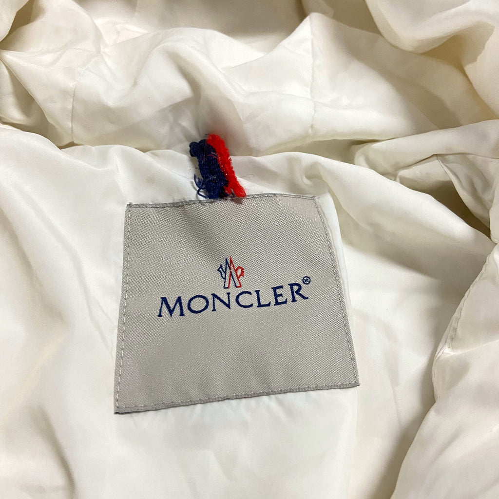 Moncler Kids Long Puffer Coat | Vintage High End Designer Padded Jacket White | Vintage Messina Hembry | Thrift | Second-Hand Messina Hembry | Used Clothing | Messina Hembry 