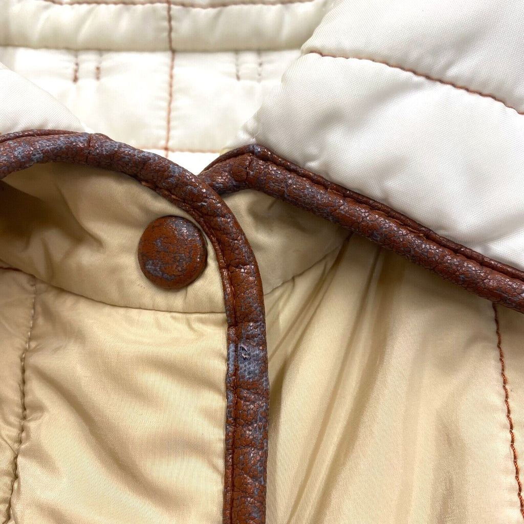 Fay Quilted Belted Jacket | Vintage High End Luxury Designer Beige VTG | Vintage Messina Hembry | Thrift | Second-Hand Messina Hembry | Used Clothing | Messina Hembry 