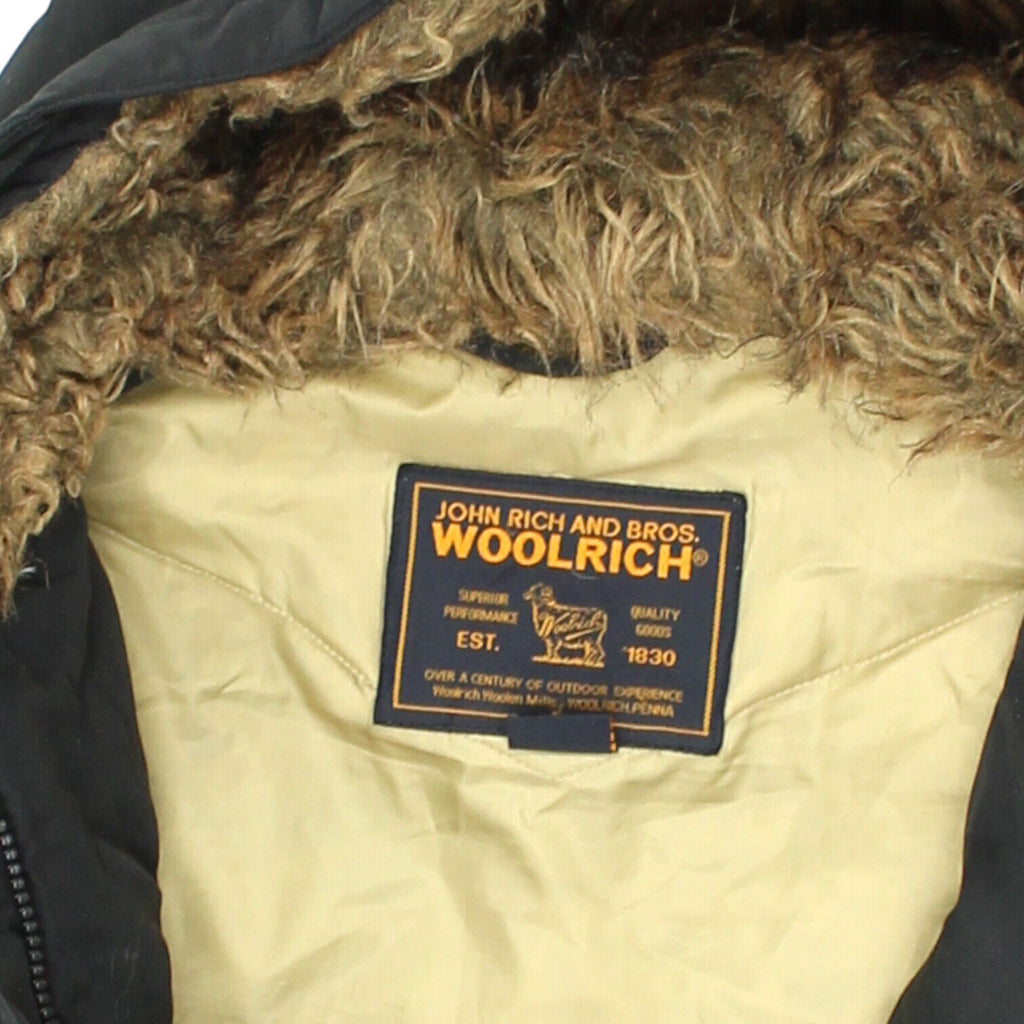 Woolrich Womens Short Black Faux Fur Parka Jacket | Vintage Designer Winter Coat | Vintage Messina Hembry | Thrift | Second-Hand Messina Hembry | Used Clothing | Messina Hembry 