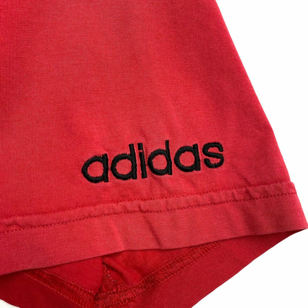 Adidas Funky Spell Out Tshirt | Vintage 90s Retro Street Sportswear Red VTG | Vintage Messina Hembry | Thrift | Second-Hand Messina Hembry | Used Clothing | Messina Hembry 