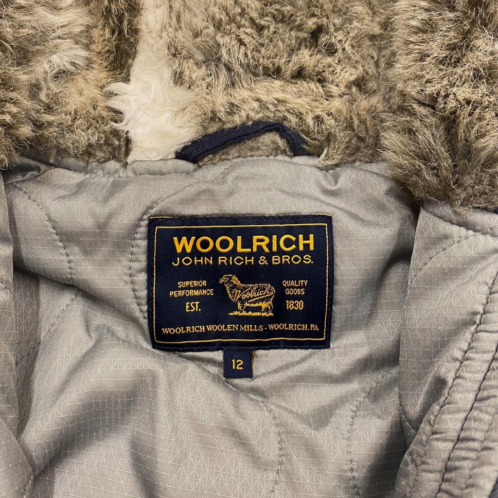 Woolrich Women's Faux Fur Trim Quilted Hoodie Jacket | Vintage Designer Navy | Vintage Messina Hembry | Thrift | Second-Hand Messina Hembry | Used Clothing | Messina Hembry 