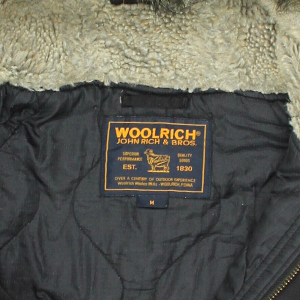 Woolrich Mens Black Quilted Faux Fur Parka Jacket | Vintage Designer Outdoors | Vintage Messina Hembry | Thrift | Second-Hand Messina Hembry | Used Clothing | Messina Hembry 