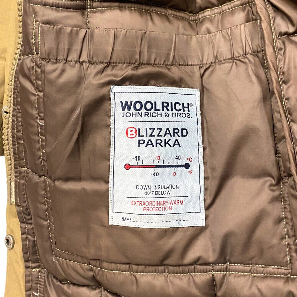 Woolrich Women's Quilted Blizard Parka Coat | Vintage Designer Hoodie Green VTG | Vintage Messina Hembry | Thrift | Second-Hand Messina Hembry | Used Clothing | Messina Hembry 