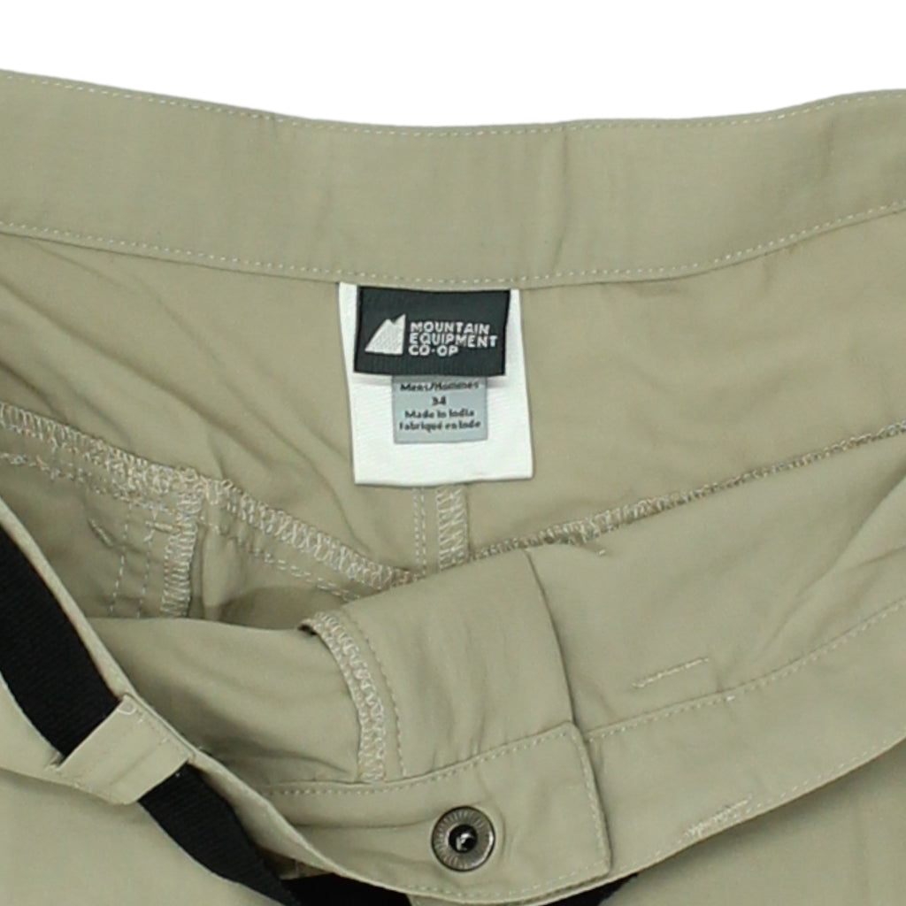 Mountain Equipment Co-op Nylon Cargo Shorts | Vintage Outdoors Activewear Beige | Vintage Messina Hembry | Thrift | Second-Hand Messina Hembry | Used Clothing | Messina Hembry 