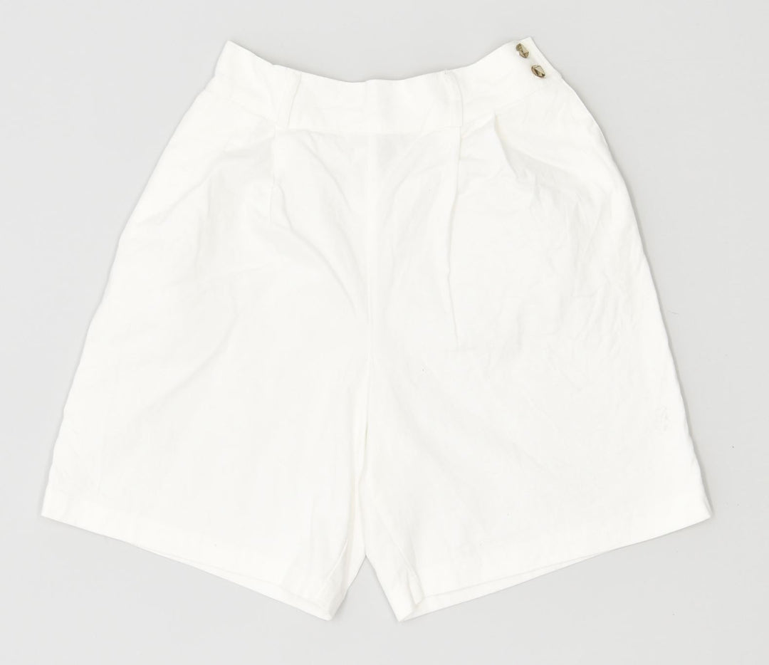 CITY GIRL SPORT Womens High Waist Casual Shorts Medium W28 White Cotton | Vintage | Thrift | Second-Hand | Used Clothing | Messina Hembry 