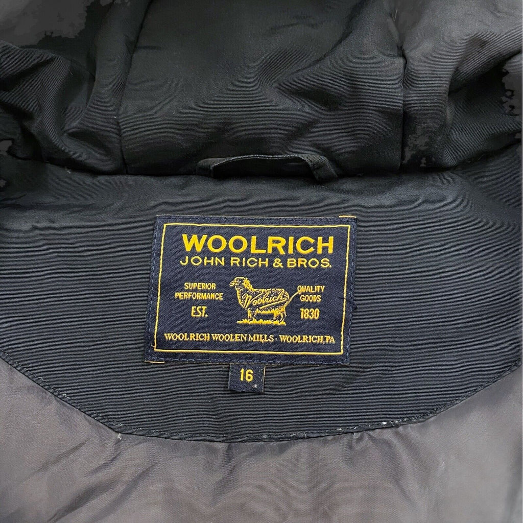 Woolrich Women's Long Winter Padded Coat | Vintage Designer Hooded Parka VTG | Vintage Messina Hembry | Thrift | Second-Hand Messina Hembry | Used Clothing | Messina Hembry 